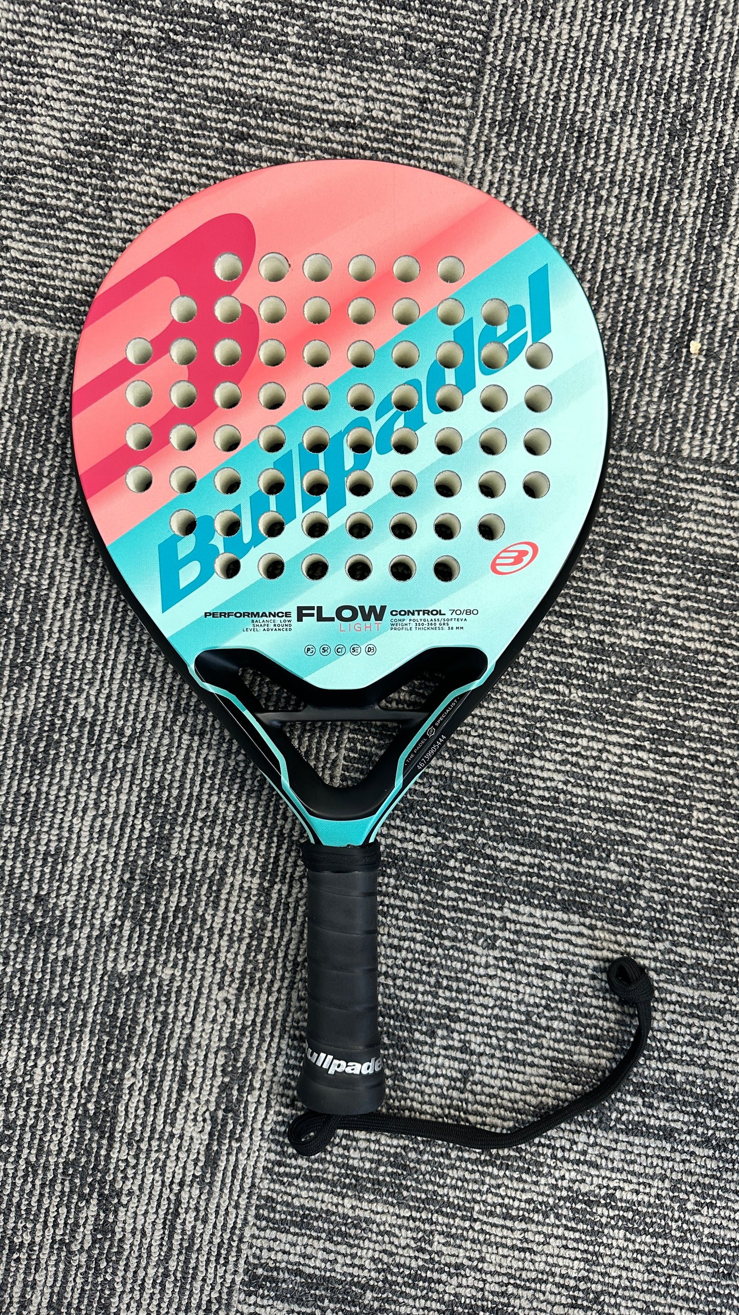 BULLPADEL FLOW LIGHT W 2024 WOMAN PADEL RACKET ( Alejandra Salazar ) Like new
