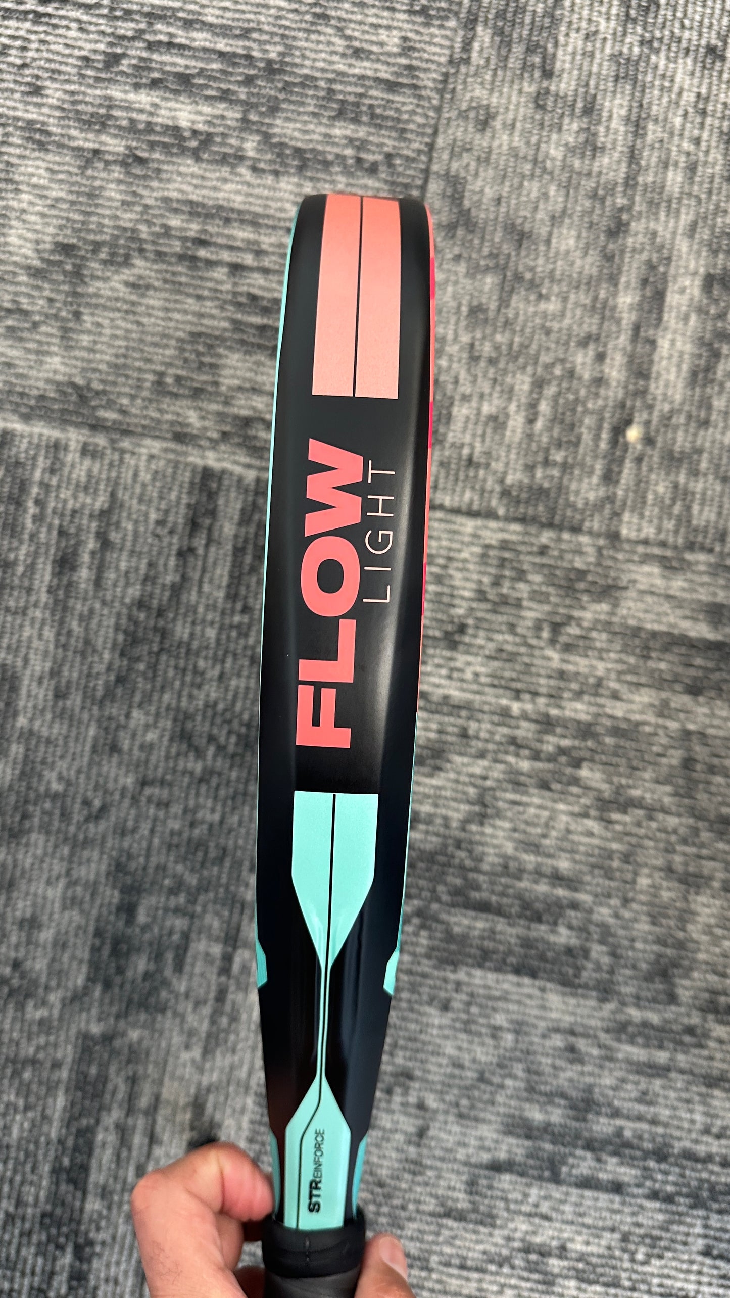 BULLPADEL FLOW LIGHT W 2024 WOMAN PADEL RACKET ( Alejandra Salazar ) Like new
