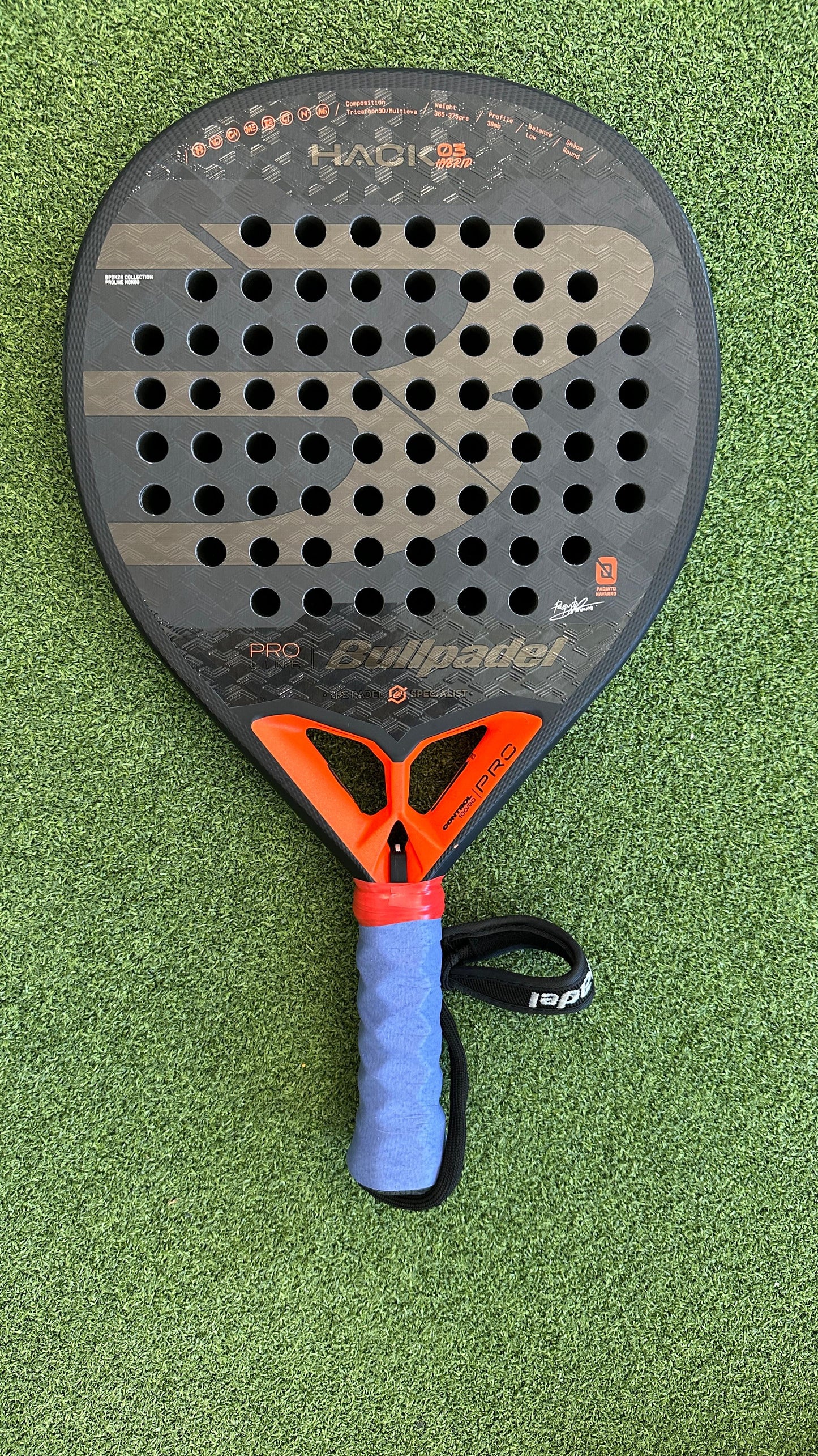 BULLPADEL HACK 03 HYBRID 24 Used - Condition 9.5/10