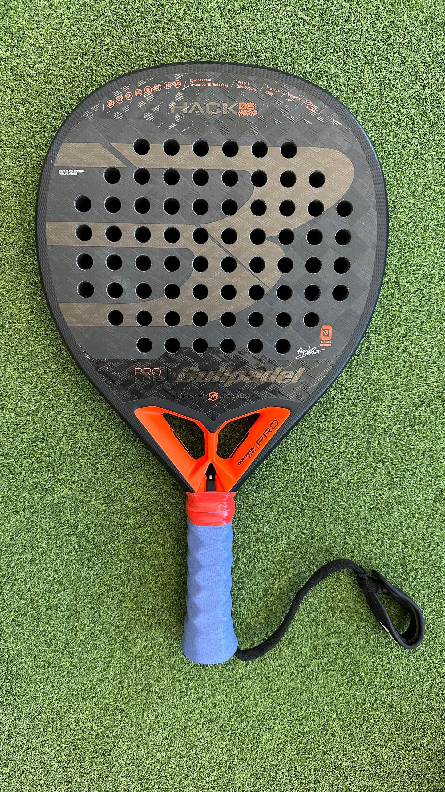 BULLPADEL HACK 03 HYBRID 24 Used - Condition 9.5/10