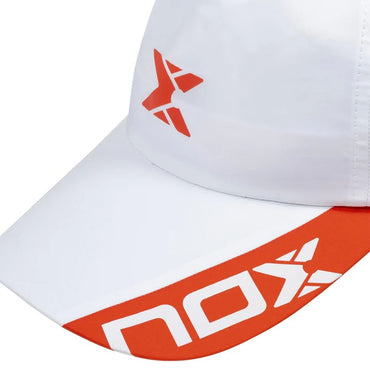 NOX WHITE CAP WITH RED LOGO GOBLAROJ