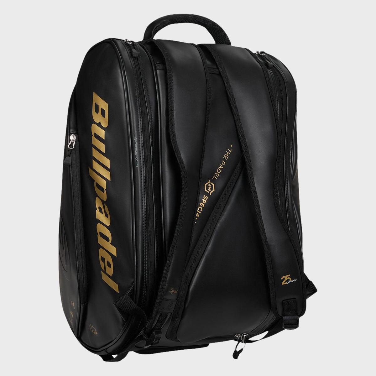 Bullpadel BPP26006 Flow bag in black, side detail