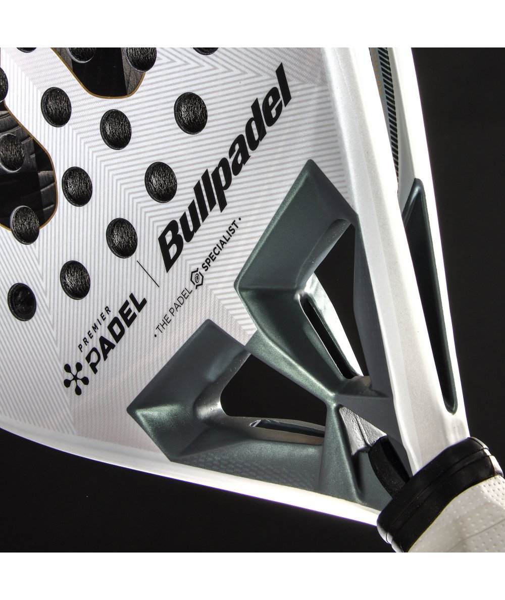 BULLPADEL HACK 04 PREMIER PP26 RACKET 2026